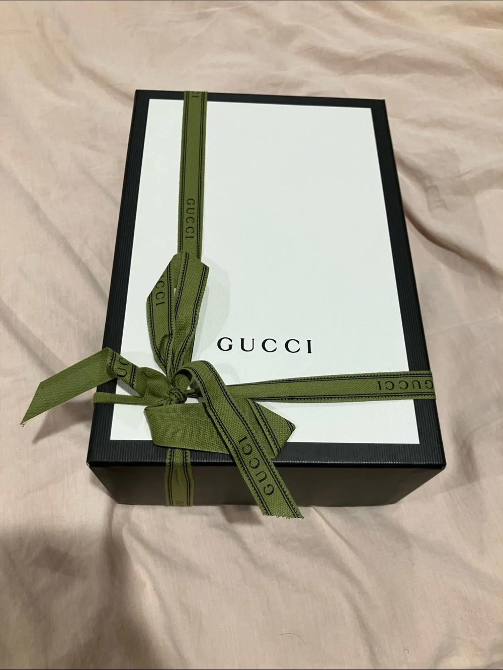 Gucci sandal shoebox with Gucci sandal dust bags - Picture 1 of 2